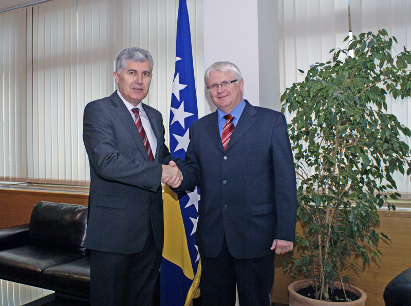 The Speaker of the House of Peoples of the Parliamentary Assembly of Bosnia and Herzegovina, Dragan Čović, spoke with the Ambassador of Hungary